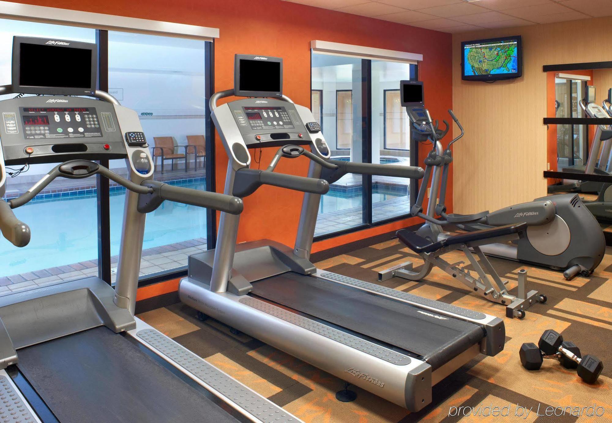 Courtyard By Marriott Cleveland Westlake Facilidades foto